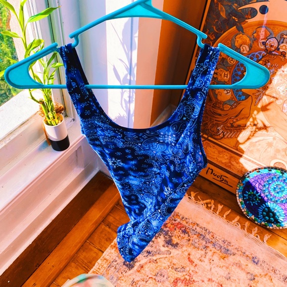 No Boundaries Tops - Indigo Blue Boho Paisley Tank 🔮